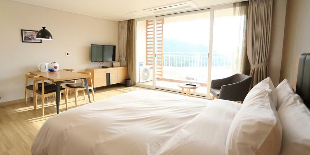 Take Hotel & Resort Inje Speedium Exteriör bild