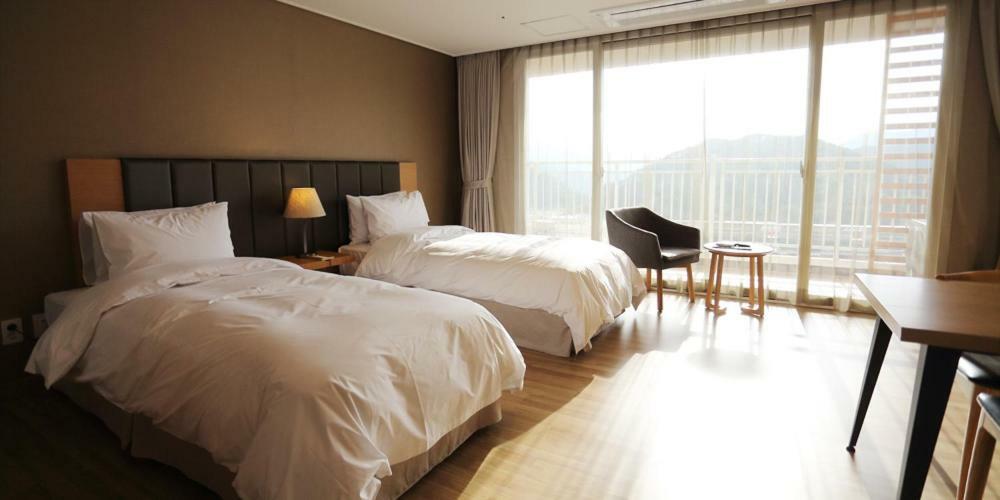Take Hotel & Resort Inje Speedium Exteriör bild